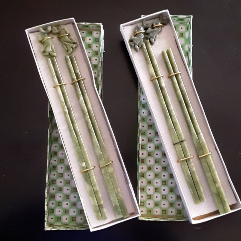 4 sets of Jade Chopsticks with Stand